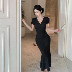 Robe de plage sexy en dentelle, élégante et raffinée, taille cintrée, coupe ajustée, amincissante, jupe queue de poisson enveloppante - Product Image 3