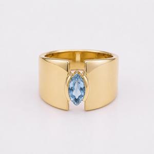 Anillo de Compromiso de Plata de Ley 925 con Topacio Azul para Mujer - Corte Marquesa - Engaste de Bisel - Diseño Moderno - Product Image 1