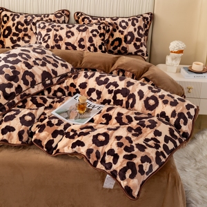 Milk Velvet Four Piece Bedding Set Winter Warm Double Sided Flannel Duvet Cover Set Leopard Print - Product Image 4