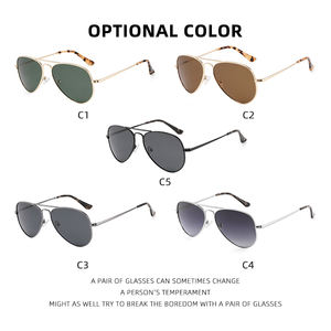 Gafas de Sol de Lujo de Alta Calidad con Montura Plateada, Lentes Polarizados TAC UV400, Logo Personalizado, Diseño de Marca - Product Image 6