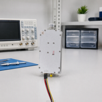 Module amplificateur de puissance RF personnalisable 360-800 MHz 13W-50W à gain élevé 48 dB avec boîtier en aluminium et télécommande