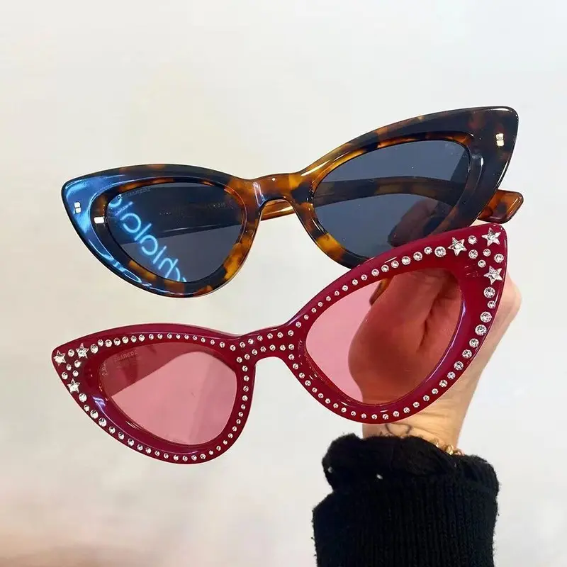 QSKY High Fashion vernünftigen Preis Vintage-Stil Sonnenbrillen Katzenauge fünfzackigen Stern Diamant getönte fertige Lager Sonnenbrille