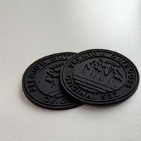 Accessoires de vêtements professionnels Étiquette en silicone pour gants Patchs en caoutchouc pour sacs Patch en PVC pour chapeaux Logo personnalisé pour vêtements