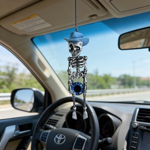 Colgante de coche con forma de esqueleto con sombrero y disco dorado, material ABS, decoración interior de coche, estilo europeo - Product Image 3
