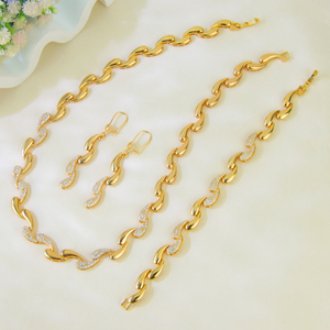 Conjunto de Joias de Luxo Dubai com Design Gota D'água, Banhado a Ouro 21k, Colar de Zircônia Irregular Italiana para Festas Femininas - Product Image 4