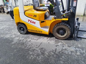 รถยกดีเซล TCM 2.5 ตัน เสาสามท่อน ระบบไฮดรอลิก ไซด์ชิฟเตอร์ เครื่องยนต์อีซูซุ ยางลมแบบไม่ทำลายพื้นผิว  ควบคุมการทำงานแบบนั่งขับ - Product Image 6