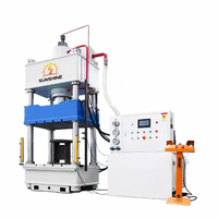 Presse hydraulique pour le compactage de poudres métalliques, moulage de précision, métallurgie des poudres métalliques, formage en une seule opération