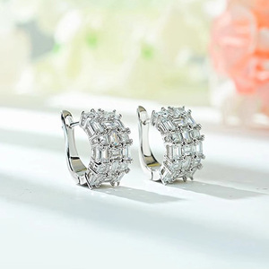 Orecchini a Cerchio a Tre File per Donne, Accessori per Orecchie Semplici per Uso Quotidiano - Product Image 6