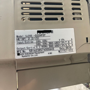 อินเวอร์เตอร์ Hitachi SJ200-022HFEF 2.2KW 380V AC สำหรับระบบอัตโนมัติในอุตสาหกรรม (พลาสติกและอะลูมิเนียม) - Product Image 5