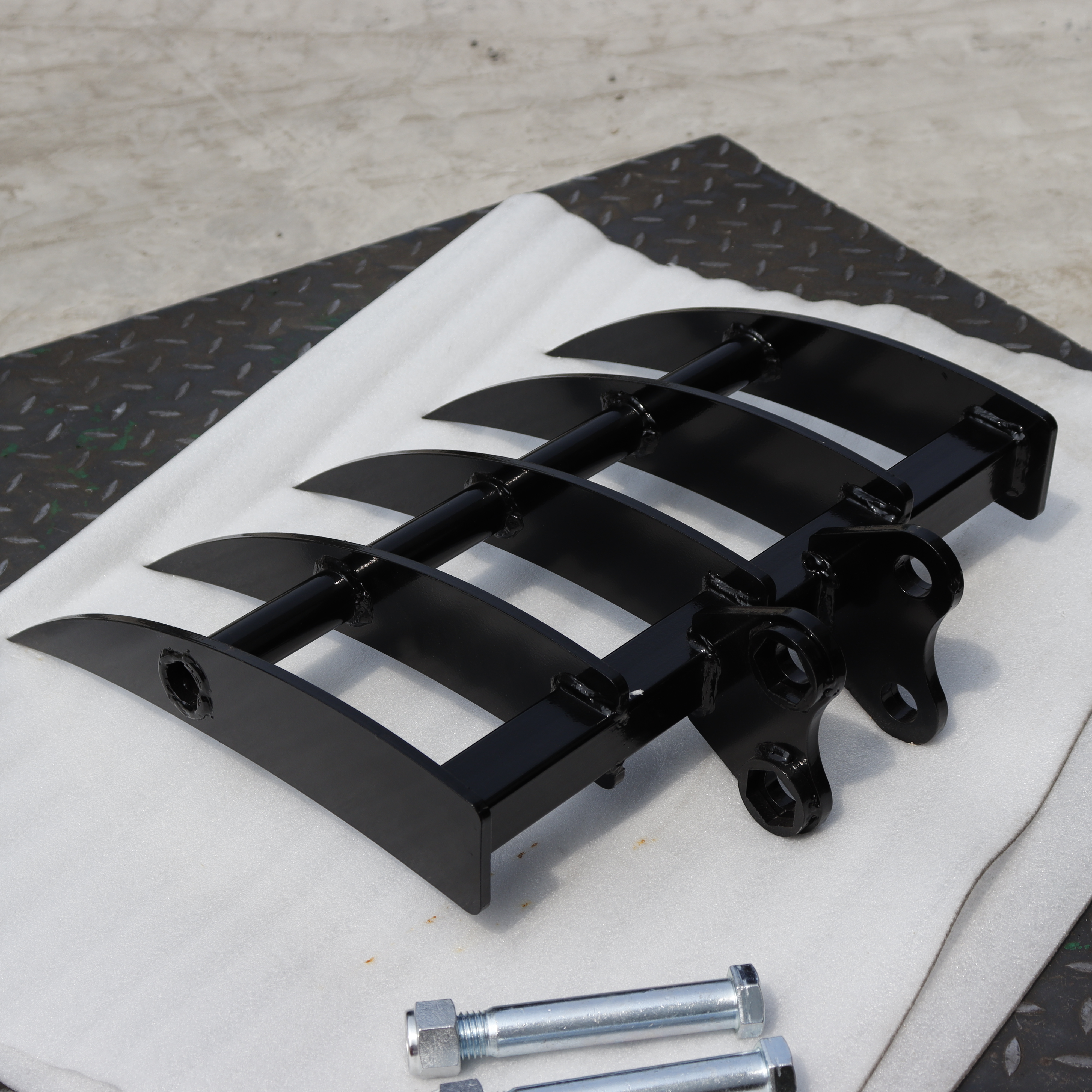 Ripper, Quick Change, Rake, Auger, Auger Drill, Grab Clip, Cropper for 0.8-2 Ton Excavators