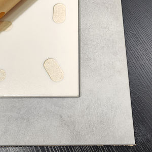 Revêtement de sol vinyle PVC SPC de luxe auto-adhésif à clipser, étanche, 4-8 mm, design moderne pour salle de sport intérieure, escalier, garage, sous-sol - Product Image 4