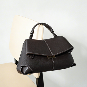 Borsa Elegante in Pelle con Manico Superiore, Borsa a Tracolla Strutturata, Elegante Borsa Minimalista da Donna per Uso Quotidiano - Product Image 2