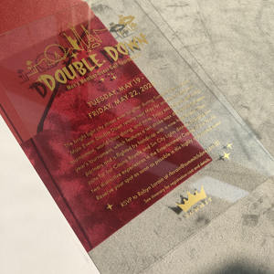 Sobre Clásico de Terciopelo Rojo para Invitación de Boda, Invitaciones de Boda de Acrílico Transparente con Detalles en Dorado, Juego de Tarjetas de Invitación - Product Image 1