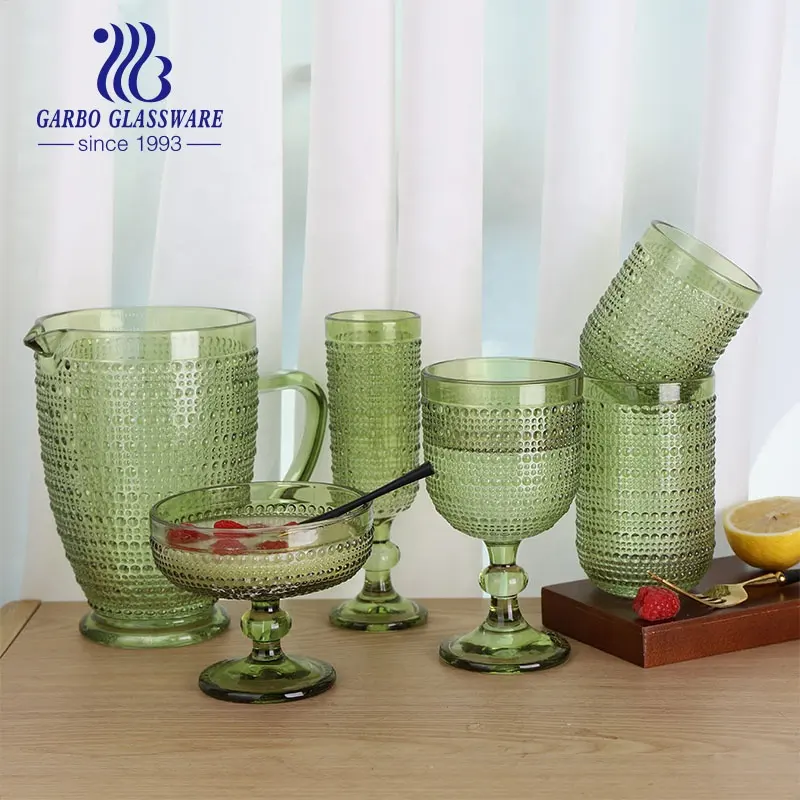 Seri gelas hadiah dengan cangkir kaca bentuk terukir baru gelas air piala kaca hijau kualitas tinggi warna