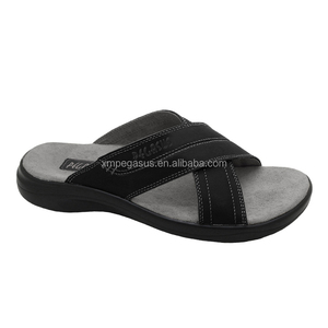 Zapatillas de cuero antideslizantes para hombre, chanclas casuales cómodas para el hogar y exteriores - Product Image 2