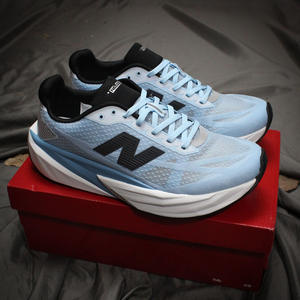 รองเท้าวิ่ง <span class=keywords><strong>NB</strong></span> FuelCell ตาข่ายระบายอากาศ น้ำหนักเบา <span class=keywords><strong>V5</strong></span> แผ่นคาร์บอน ผ้าฝ้าย กันลื่น แบบผูกเชือก ซับแรงกระแทก รองเท้าผู้ชาย ผู้หญิง - Product Image 2