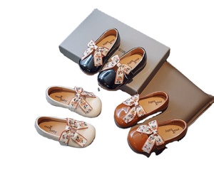 Zapatos de Princesa con Lazo y Cuentas para Niñas, Zapatos de Baile con Suela Suave de Cristal para Niñas - Product Image 1