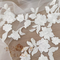 DELACE SXGN Paires de fleurs brodées floristiques délicates paillettes brillantes accessoires de robe de mariée tissu en maille