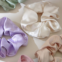 Ensemble de 12 pinces à cheveux et chouchous BELLEWORLD de l'usine coffret cadeau emballage personnalisé pinces à griffes givrées de 10.5cm avec chouchou en satin