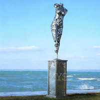 Grande statue nue de Vénus Moderne en acier inoxydable poli pour la musique, l'amour et la fête nationale