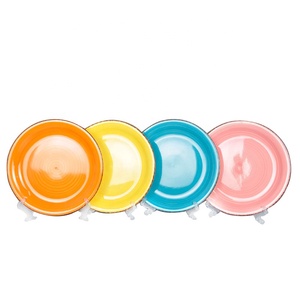 <span class=keywords><strong>Grès</strong></span> vaisselle ensemble de dîner de couleur <span class=keywords><strong>noir</strong></span> et rouge décoration de noël <span class=keywords><strong>en</strong></span> céramique vaisselle - Product Image 1