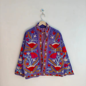 Veste en velours Suzani faite à la main, broderie ethnique artisanale, manteau d'hiver bohème, tenue de festival artistique, veste Suzani pour femmes - Product Image 1