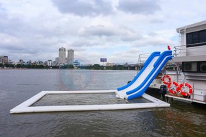 <span class=keywords><strong>Inflatable</strong></span> du thuyền trượt nước tùy chỉnh sang trọng thuyền trượt khổng lồ PVC bền Đại Dương biển Thương mại <span class=keywords><strong>Inflatable</strong></span> trượt du thuyền - Product Image 2