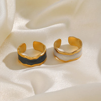Français rétro plaqué or Alien bague femmes mode tempérament noir blanc gouttes d'huile conception en acier inoxydable ODM bijoux