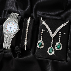 New Fashionable High-end Personalized Diamond Inlaid Small square Watch+pearl Jewelry 5pcs/set - Product Image 1