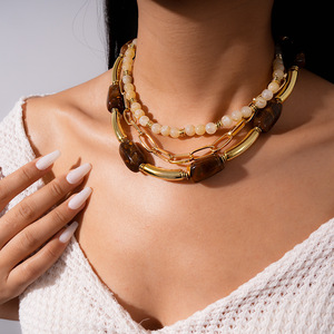 Collier haut de gamme pour femme YL, style européen et américain, perles en verre soufflé en forme de cœur, chaîne de clavicule, luxe sportif, niche - Product Image 3