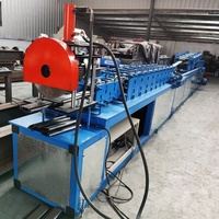 Machine de formage à froid pour volets roulants de forme personnalisée, machine à volets roulants perforés, machine à volets roulants à chaud très demandée