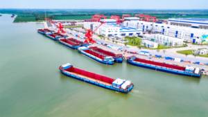 เรือบรรทุกสินค้าแบบพื้นเรียบ 67.6 เมตร สำหรับงานขนส่งสินค้าทางแม่น้ำ พร้อมขาย - Product Image 5