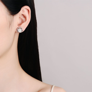 Boucles d'oreilles en argent S925 avec perles de moissanite, motif bourgeons de fleurs, élégantes, pour femmes, bijoux de mariage et de fête, vente en gros, personnalisation - Product Image 4