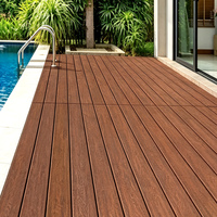 Revêtement de terrasse en composite plastique rainuré prêt à l'exportation pour hôtels, complexes hôteliers, entrepreneurs extérieurs et matériaux de construction pour aménagement paysager