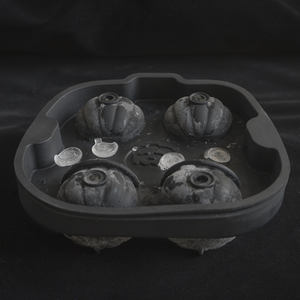 Moule en silicone 3D pour glaçons en forme de crâne et de citrouille d'Halloween avec couvercle - Product Image 3