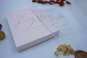 <span class=keywords><strong>Carte</strong></span> <span class=keywords><strong>d</strong></span>'<span class=keywords><strong>invitation</strong></span> de mariage personnalisée en plexiglas transparent de 7 pouces avec boîte et enveloppe – Vente en gros - Product Image 3