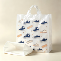 Sac de shopping en plastique spécial pour vêtements avec poignée, sac d'emballage pour vêtements à porter à la main