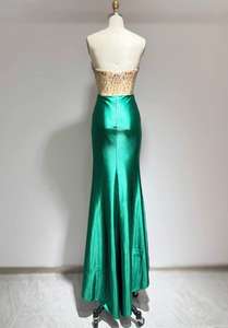 Plus de commentaires Ember & Sapphire Robe de soirée sensuelle à broderie artisanale lourde Robe perlée rouge ambre avec bretelles entrelacées - Product Image 4