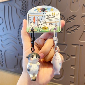 Nouvel Arrivage Porte-clés en résine à clipser motif <span class=keywords><strong>petit</strong></span> couple gourmand, chaton de dessin animé mignon mangeant du poisson, pendentif de sac à dos, Vente en gros - Product Image 4