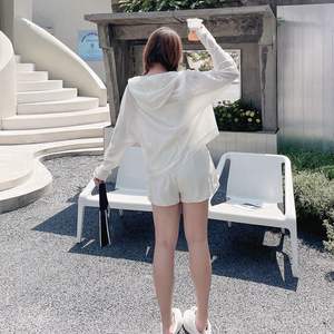 Conjunto de Protección Solar Talla Grande para Mujer, Top con Capucha de Tencel, Pantalones Cortos de Pierna Ancha con Cintura Elástica, UPF 50, Color Sólido N8070 N8071 - Product Image 5