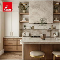 Armoires de cuisine en bois massif de style américain sur mesure Alland, armoires de cuisine modernes en chêne blanc scié en longueur avec îlot cannelé