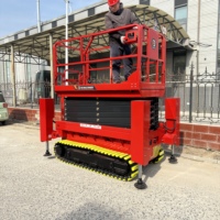 Stabilisateurs hydrauliques de 10 à 14 m offrant un nivellement à un bouton pression, 360° °   Maniabilité sur site et adaptabilité tout-terrain, levage à ciseaux