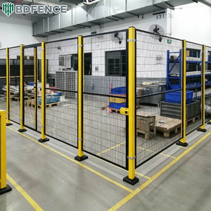 Barrière industrielle polyvalente à spécifications standard, clôture grillagée pour la séparation des zones robotisées en usine - Product Image 3