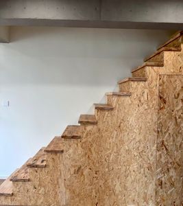 Panneaux OSB (Planches Orientées en Fibres) 8mm 11mm 14mm 17mm Placage Pin Écologique Design Moderne pour Meubles et Construction de Villas Garantie 1 An - Product Image 6