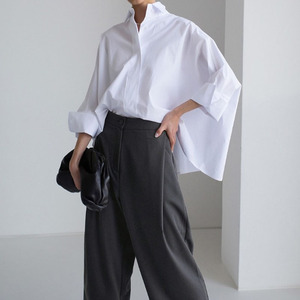Camicia <span class=keywords><strong>a</strong></span> <span class=keywords><strong>Maniche</strong></span> Lunghe da Donna in Stile Coreano, Ampia e Comoda in Cotone Bianco, <span class=keywords><strong>con</strong></span> <span class=keywords><strong>Maniche</strong></span> <span class=keywords><strong>a</strong></span> <span class=keywords><strong>Pipistrello</strong></span>, Moda Casual - Product Image 4