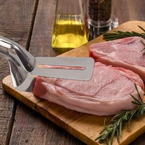 Pince à aliments multifonctionnelle anti-brûlure 2 en 1 Spatule à steak pour barbecue et poisson frit Tourneur d'oeufs Pelle à barbecue Pince à retourner - Product Image 3