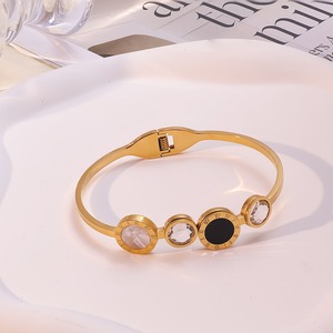 Brazalete de Acero Inoxidable con Baño de Oro de 18K y Incrustaciones Naturales |   Pulsera Hipoalergénica, Duradera y Resistente a la Decoloración para Mujer - Product Image 3