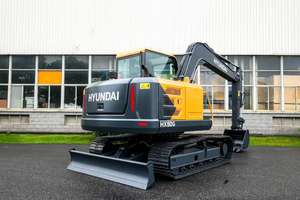 Mini-excavatrice sur chenilles d'occasion Hyundai HX80G d'origine coréenne, faible nombre d'heures de travail, Hyundai HX80/HX60G, petite pelle à vendre - Product Image 5
