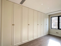 Ensemble de chambre d'enfant moderne et minimaliste en bois, personnalisé pour petits appartements, avec armoire, bureau d'angle et bibliothèque, fabriqué à l'usine de Chengdu