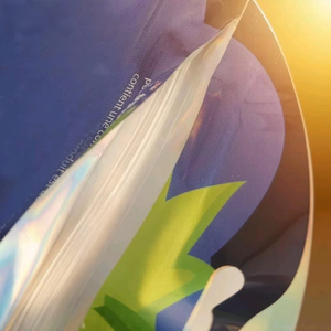 Sacs façonnés recyclés personnalisés sacs découpés à l'emporte-pièce avec couvercle en mylar anti-odeur pochette d'emballage en feuille de forme irrégulière holographique - Product Image 4